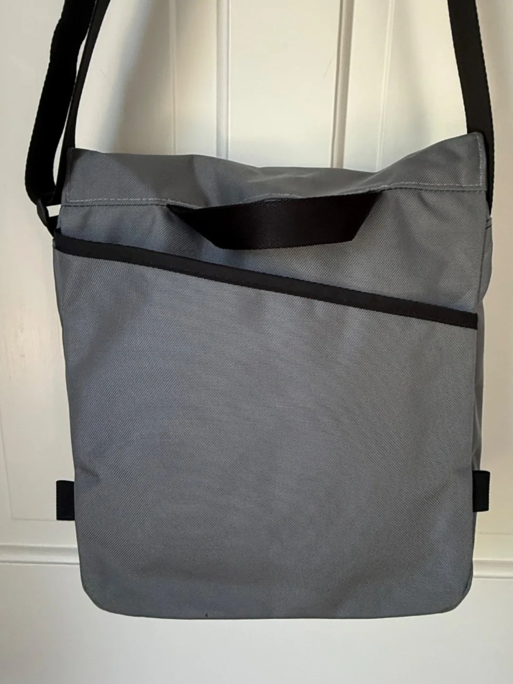 Tom Bihn - Medium Cafe Bag, Grey - Picture 4 of 7